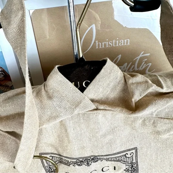 Gucci Large Hanging Garment Travel Storage Bag with Gucci Hanger - Picture 5 of 5